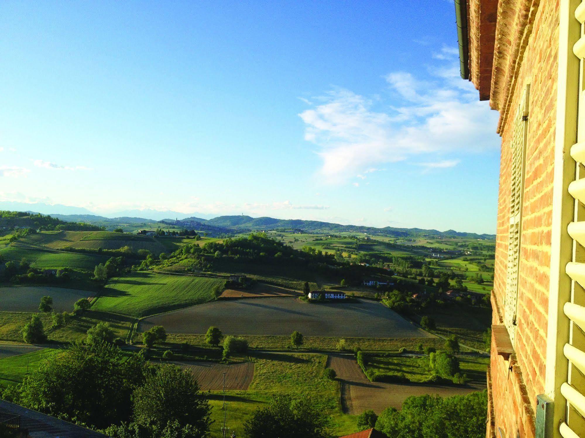 La Foresteria Del Castello - Wellness Hotel In Dimora Storica CastellʼAlfero Exteriér fotografie