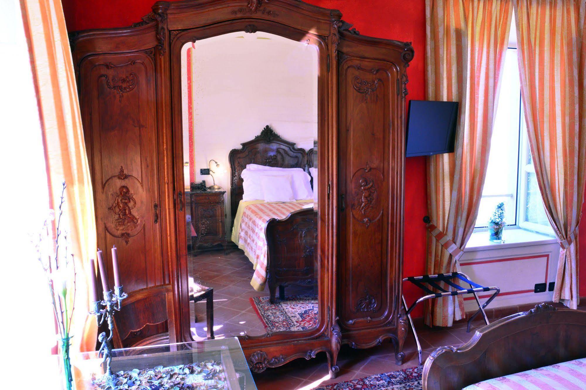 La Foresteria Del Castello - Wellness Hotel In Dimora Storica CastellʼAlfero Exteriér fotografie